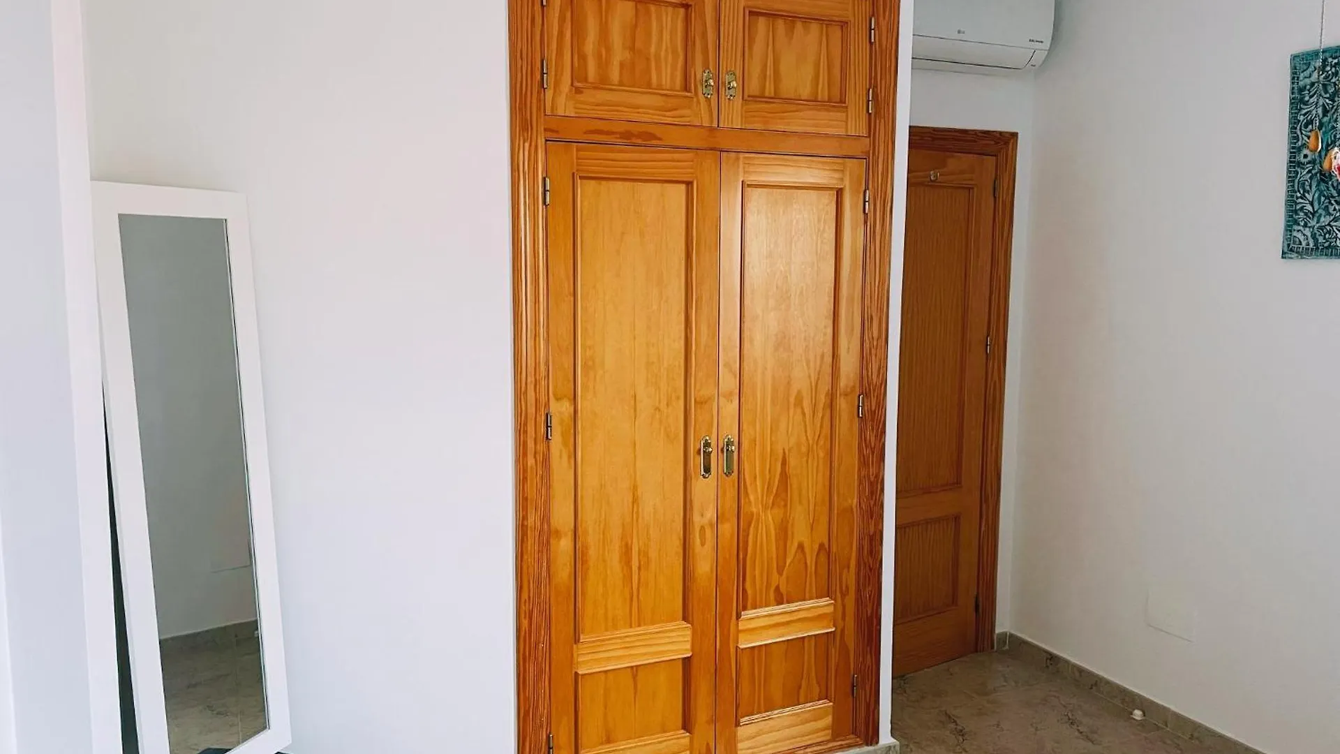 La Casa Montana Villa Urcal 0*,